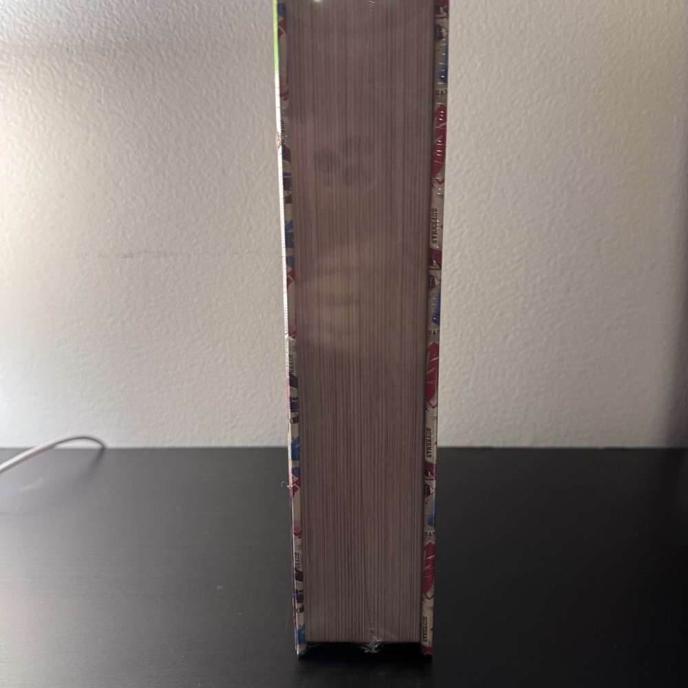 D.C. Comics Superman PRIME3D 12"x18" 300pc Puzzle in 3D Book Shaped Tin New - Picture 3 of 7